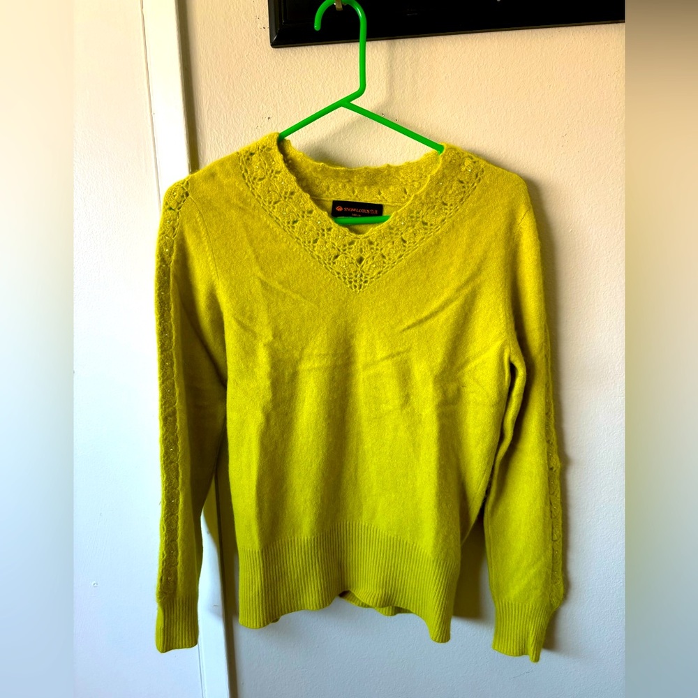 100%cashmere sweater